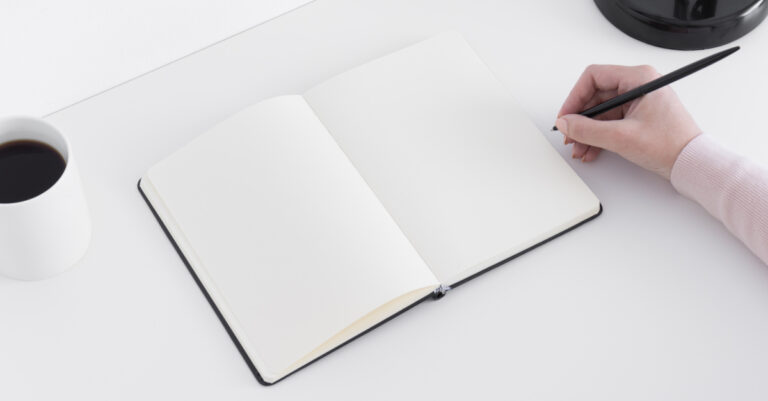 Minimalist Bullet Journal Monthly Spread: Clean Look!