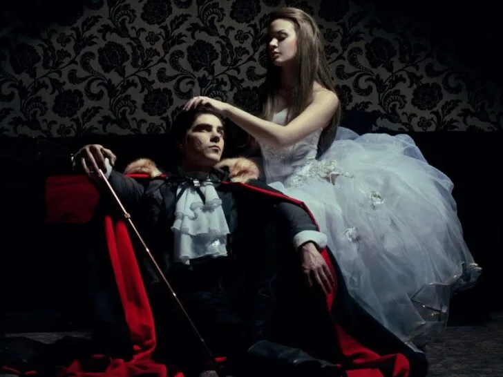 75 Vampire Romance Writing Prompts & Ideas to DIE For